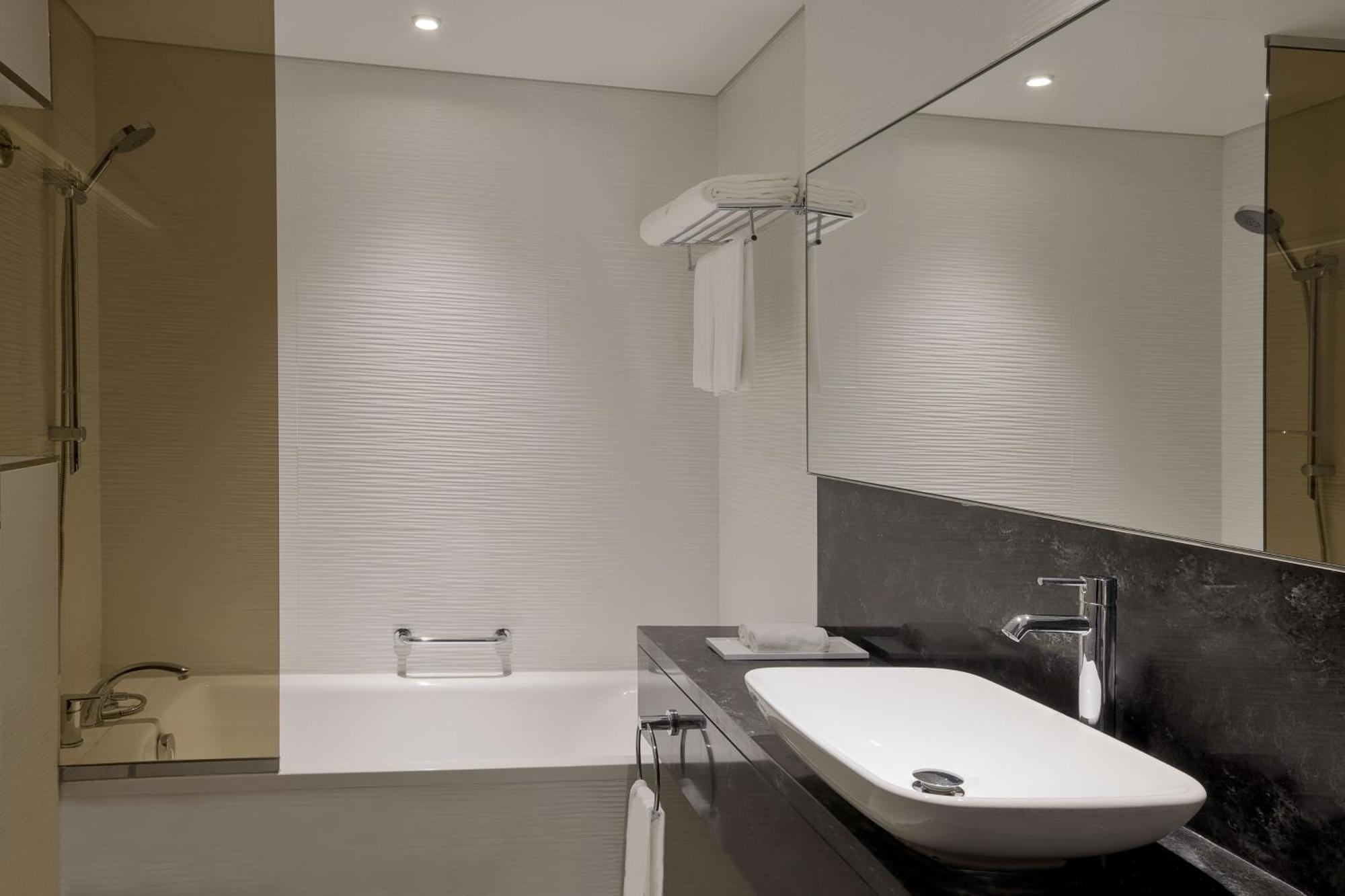 The First Collection Dubai Waterfront Hotel Ngoại thất bức ảnh
